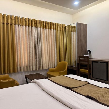 Hotel Kabir Ахмедабад Екстер'єр фото