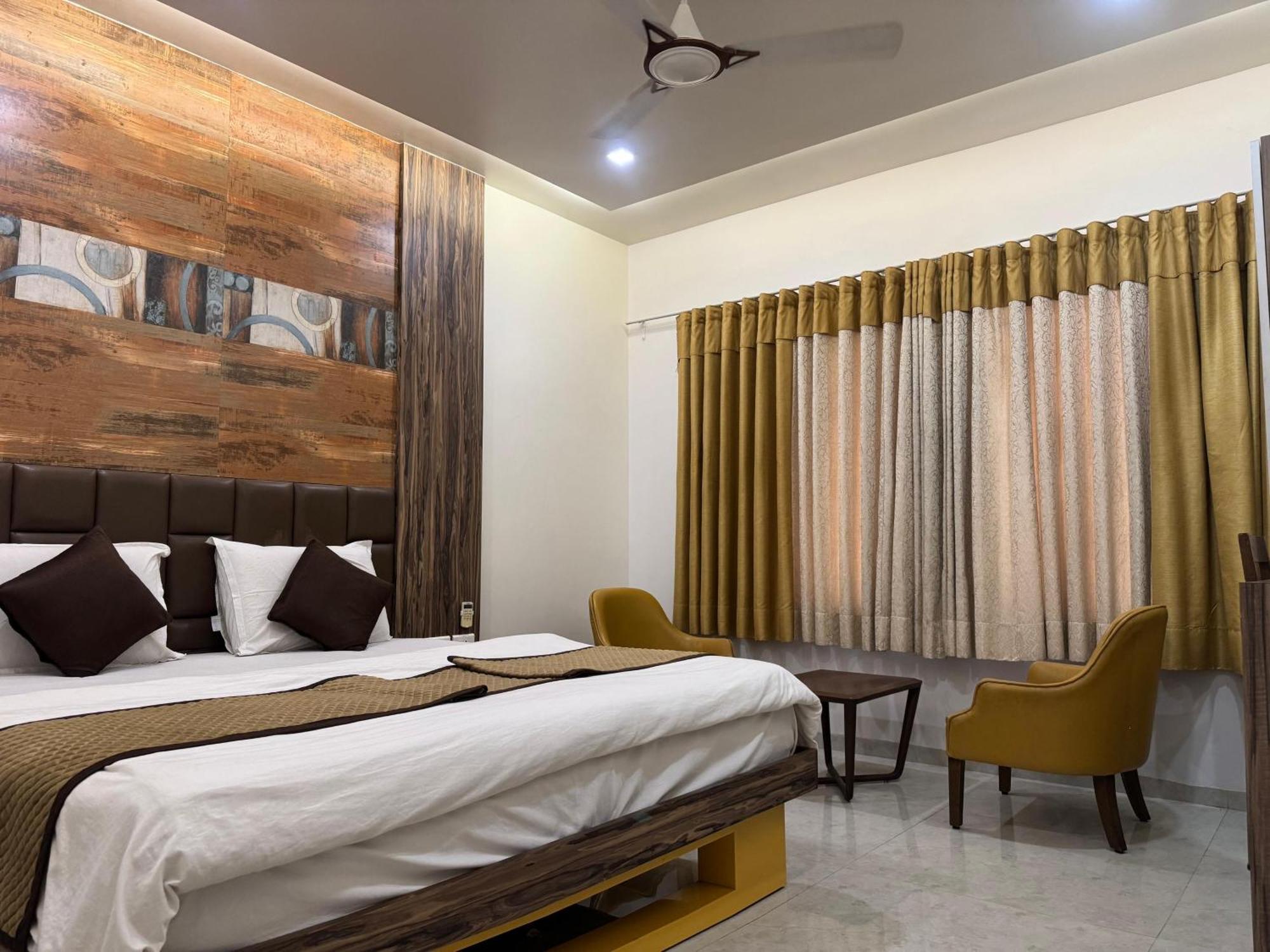 Hotel Kabir Ахмедабад Екстер'єр фото